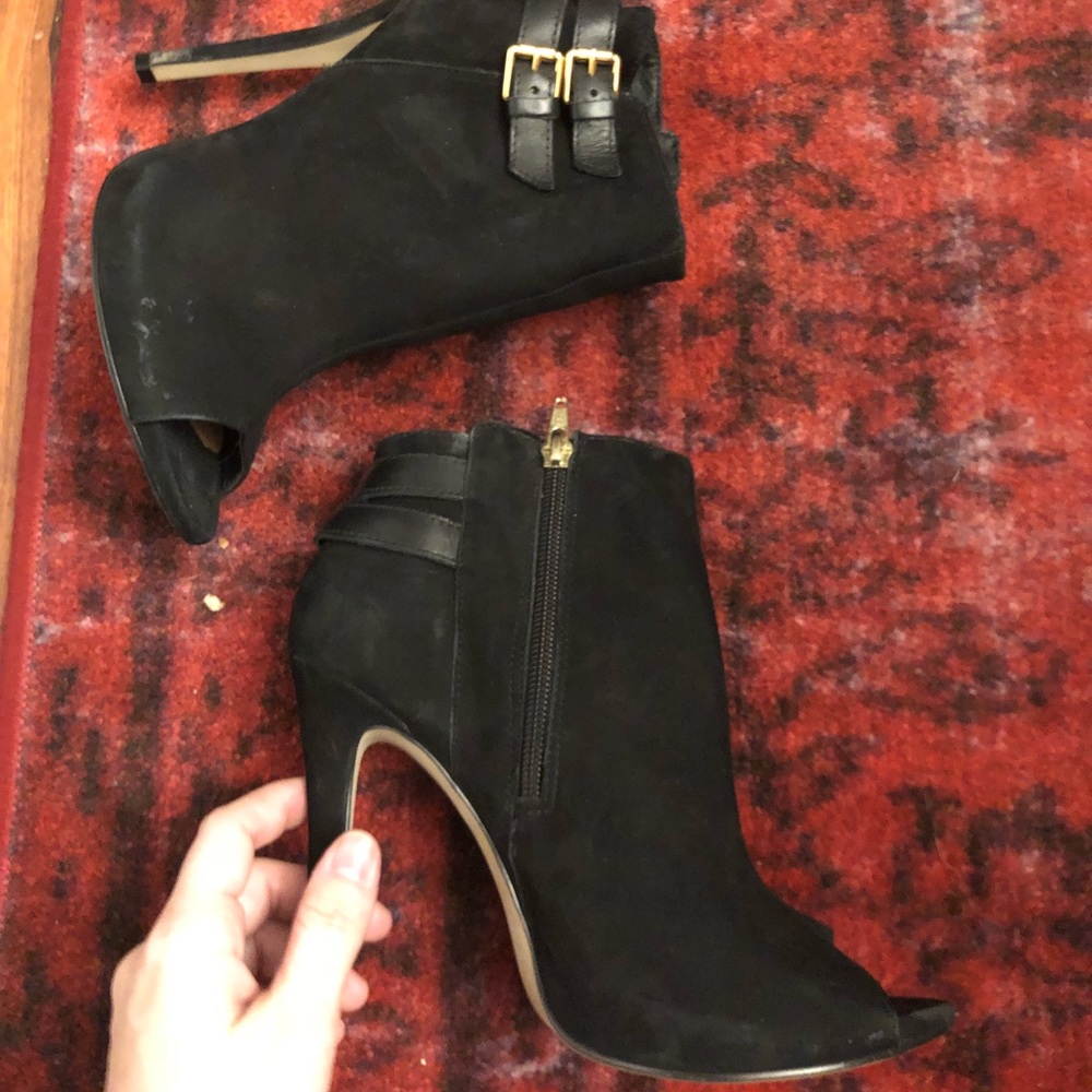 Steve Madden black peep toe booties 7.5